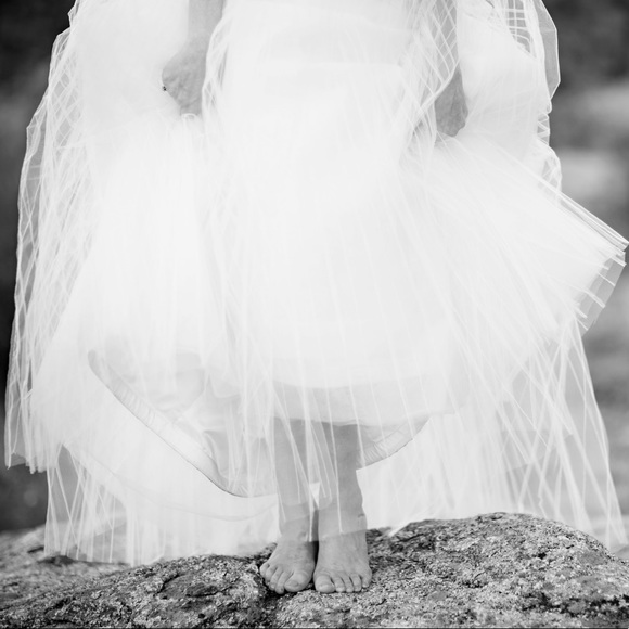 Amsale Calista Wedding Dress - Picture 3 of 7